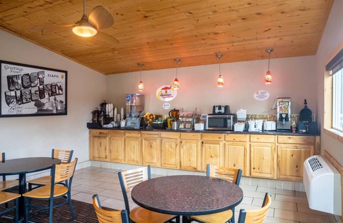 Leadsville Hotel | Super 8 by Wyndham Elkins