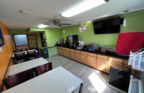 Emporia Hotel | Super 8 by Wyndham Emporia