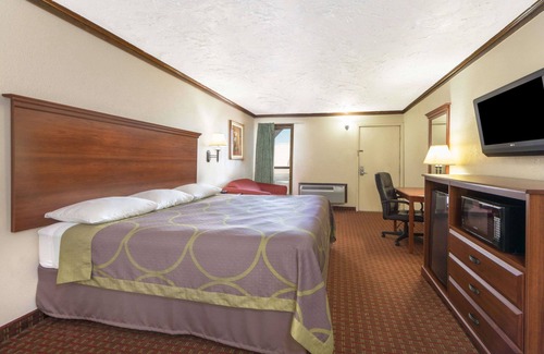 Enid Hotel | Super 8 by Wyndham Enid