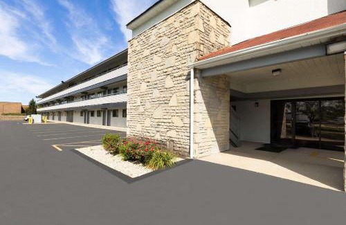 Fort Mitchell Hotel | Super 8 by Wyndham Fort Mitchell Cincinnati Area