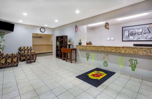 Fort Dodge Hotel | Super 8 by Wyndham Fort Dodge IA