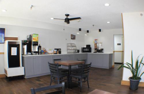 New Century Hotel | Super 8 by Wyndham Gardner