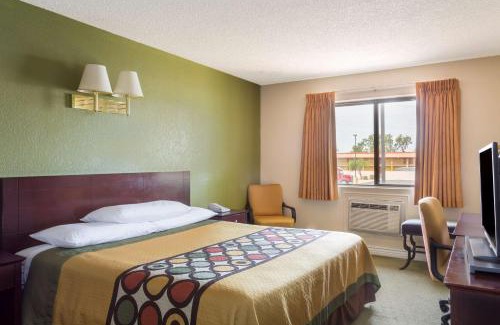 Goodyear Hotel | Super 8 by Wyndham Goodyear/Phoenix Area
