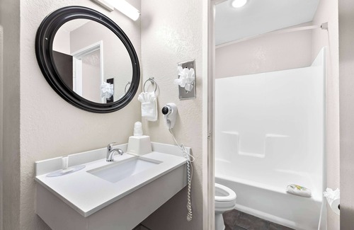 Goodyear Hotel | Super 8 by Wyndham Goodyear/Phoenix Area