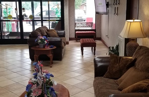 Grayson Hotel | Super 8 by Wyndham Grayson