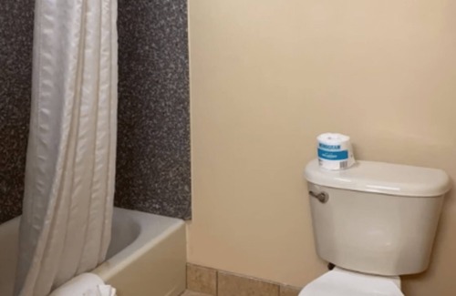 Great Bend Hotel | Super 8 by Wyndham Great Bend