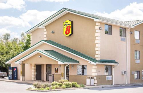 Harrisonburg Hotel | Super 8 by Wyndham Harrisonburg