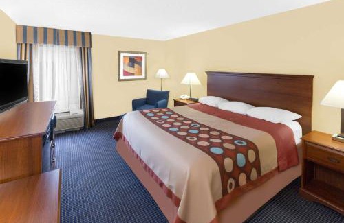 Hattiesburg Hotel | Super 8 by Wyndham Hattiesburg South