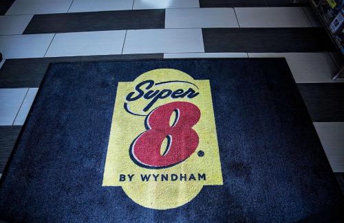 Holbrook Hotel | Super 8 by Wyndham Holbrook