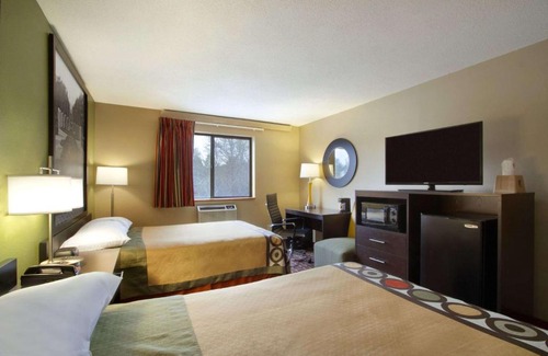 Homewood Hotel | Super 8 by Wyndham Homewood Birmingham Area