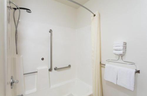 Hot Springs Hotel | Super 8 by Wyndham Hot Springs