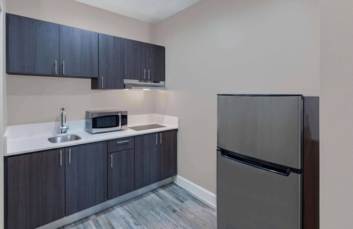 Barker Hotel | Super 8 by Wyndham Houston NW Beltway 8/West Rd