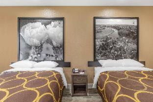 Barker Hotel | Super 8 by Wyndham Houston NW Beltway 8-West Rd