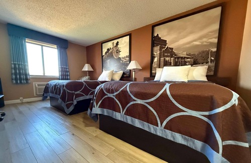 Hutchinson Hotel | Super 8 by Wyndham Hutchinson