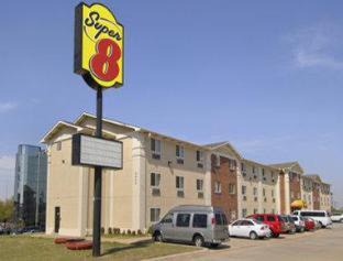 Irving Hotel | Super 8 by Wyndham Irving DFW Airport/South