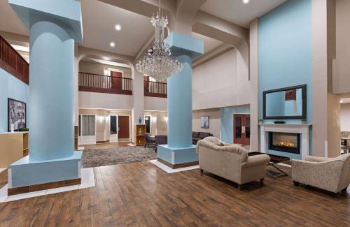Lubbock Hotel | Super 8 by Wyndham Lubbock West