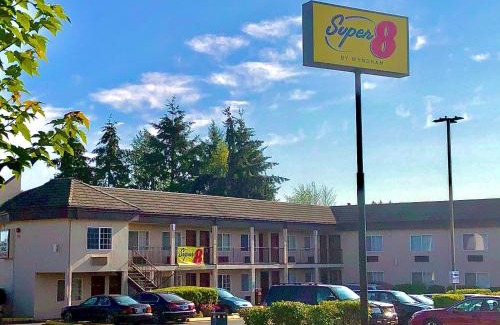 Lynnwood Hotel | Super 8 by Wyndham Lynnwood