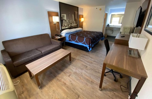 Marietta Hotel | Super 8 by Wyndham Marietta/West/Atl Area