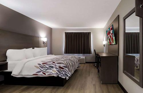 Marston Hotel | Super 8 by Wyndham Marston