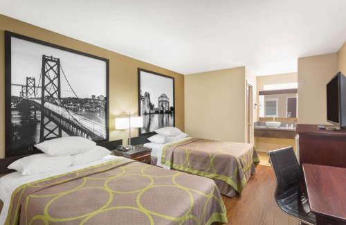 Martinez Hotel | Super 8 by Wyndham Martinez