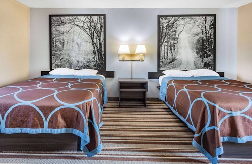 Marysville Hotel | Super 8 by Wyndham Marysville/Port Huron Area