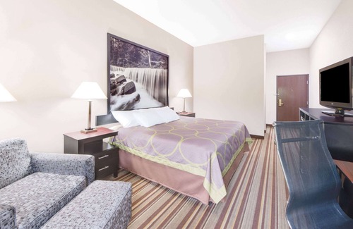 Monett Hotel | Super 8 by Wyndham Monett