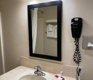 North Fremont Street Hotel | Super 8 by Wyndham Monterey