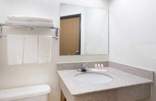 Dellslow Hotel | Super 8 by Wyndham Morgantown