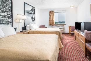 Percival Hotel | Super 8 by Wyndham Nebraska City