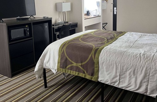 Percival Hotel | Super 8 by Wyndham Nebraska City