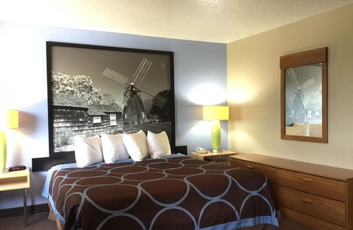 Newburgh Hotel | Super 8 by Wyndham Newburgh/West Point Near Stewart Airport