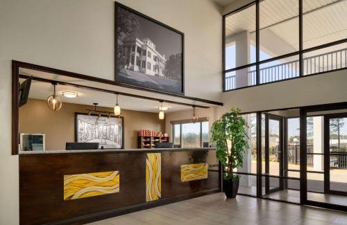 Gulf Hills Hotel | Super 8 by Wyndham Ocean Springs Biloxi