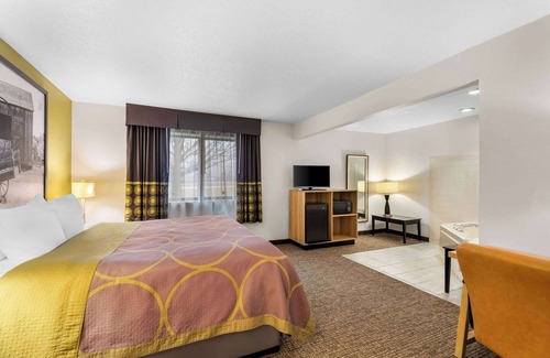 Oelwein Hotel | Super 8 by Wyndham Oelwein