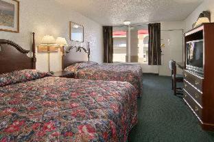 Central Oklahoma City Hotel | Super 8 by Wyndham Oklahoma Fairgrounds