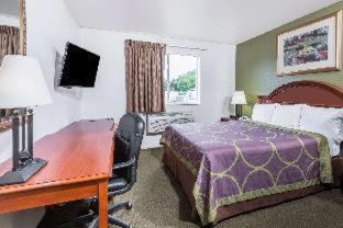 Plum Hotel | Super 8 by Wyndham Pittsburgh/Monroeville