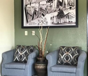Roanoke Hotel | Super 8 by Wyndham Roanoke VA