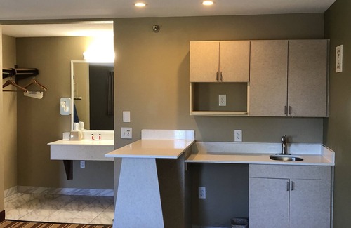 South Jordan Hotel | Super 8 by Wyndham S Jordan/Sandy/Slc Area