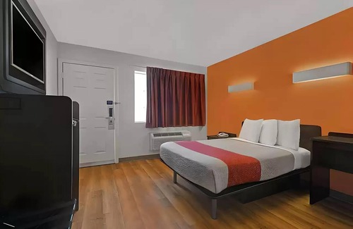 East San Jose Hotel | Super 8 By Wyndham San Jose
