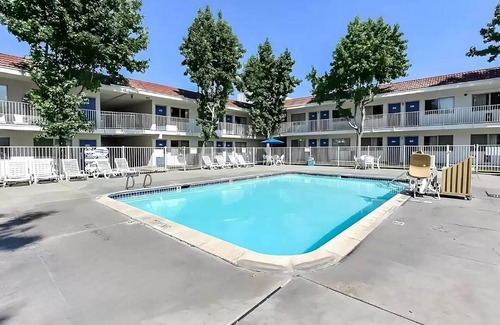 East San Jose Hotel | Super 8 By Wyndham San Jose