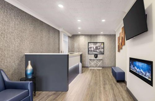 Sarnia Hotel | Super 8 by Wyndham Sarnia ON