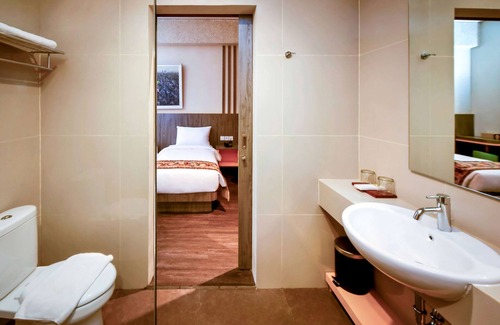 Surakarta Hotel | Super 8 By Wyndham Solo Indonesia