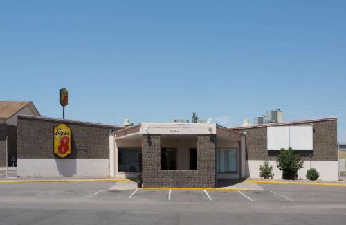 Sterling Hotel | Super 8 by Wyndham Sterling CO