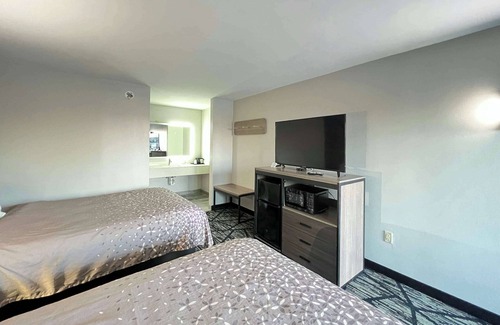 Sulphur Hotel | Super 8 by Wyndham Sulphur South