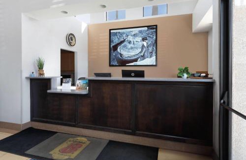 Tucson Hotel | Super 8 by Wyndham Tucson/Grant Road Area AZ