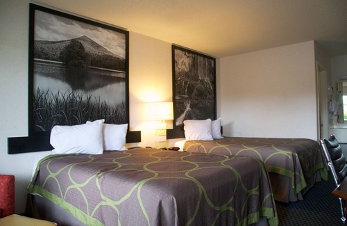 Christiansburg Hotel | Super 8 by Wyndham Christiansburg