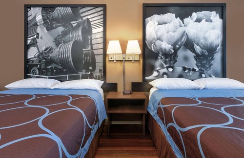 Vernon Hotel | Super 8 by Wyndham Vernon