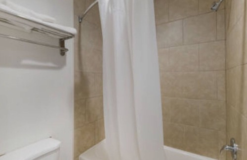 Wichita Falls Hotel | Super 8 by Wyndham Wichita Falls