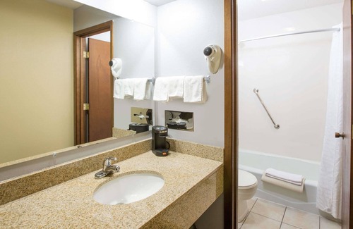 Williams Hotel | Super 8 by Wyndham Williams