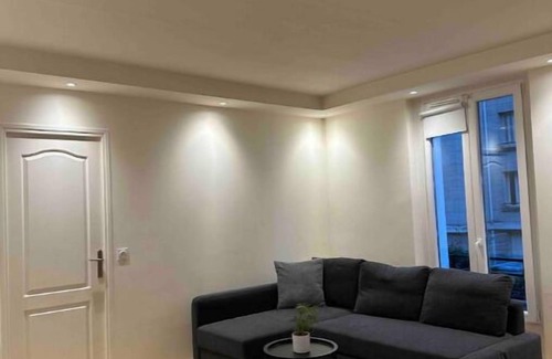 Republique–Point-du-Jour Apartment | Super Appartement Refait à Neuf Beaucoup de Charme