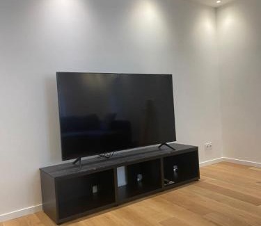 Republique–Point-du-Jour Apartment | Super appartement refait à neuf beaucoup de charme